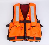 如何選購船用工作救生衣